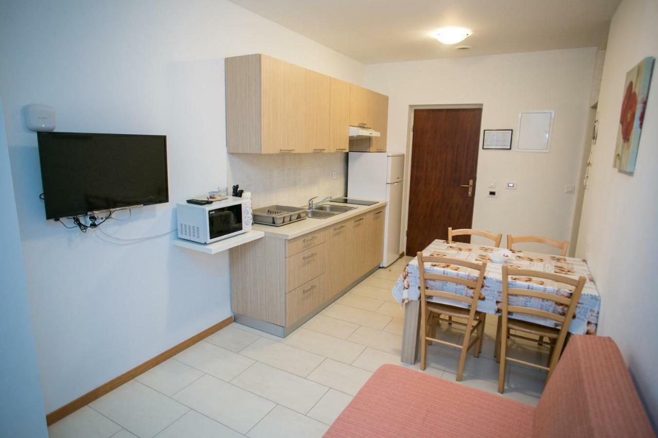 Agata Apartman *