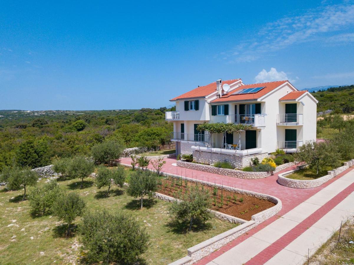 Agata Apartman